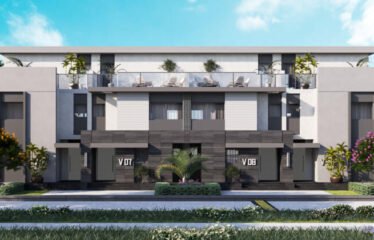 Duplex Garden In Roseville Compound – R7