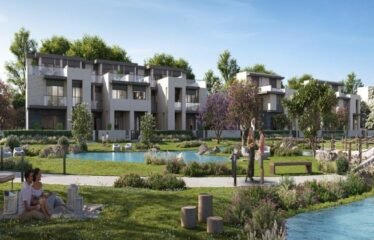 Duplex Garden In Roseville Compound – R7